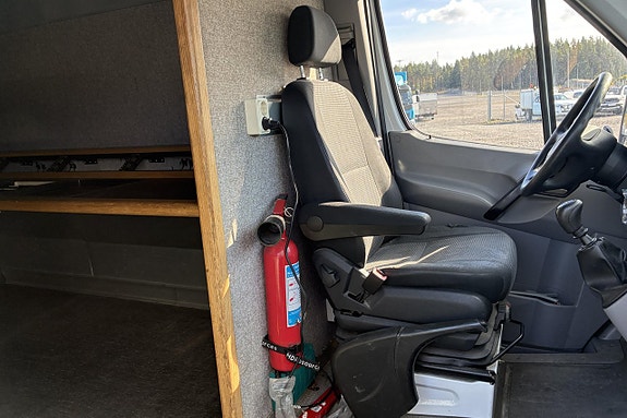 Mercedes Sprinter 516 CDI 23 of 27
