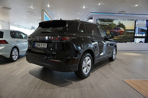 Volkswagen Tiguan 5 of 11