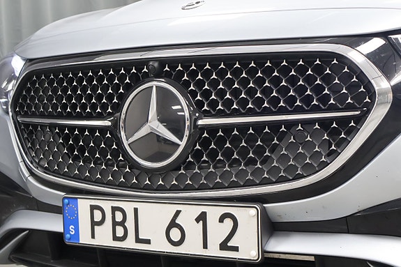 Mercedes-Benz E300 e 7 of 25