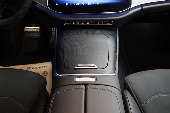 Mercedes-Benz E300 e 23 of 25
