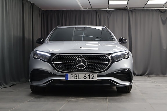 Mercedes-Benz E300 e 3 of 25