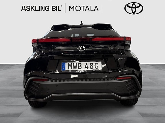 Toyota C-HR 5 of 11