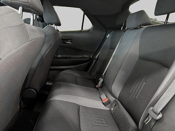 Toyota C-HR 8 of 11