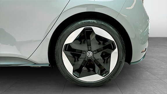 Volkswagen ID.3 6 of 18