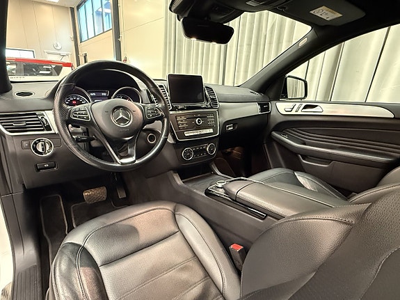 Mercedes-Benz GLE350 d 10 of 17