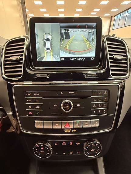 Mercedes-Benz GLE350 d 14 of 17
