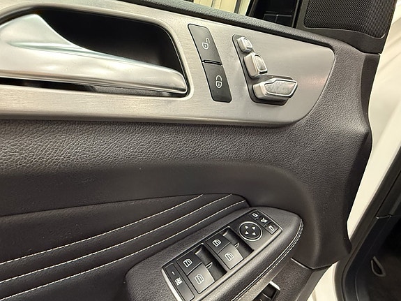 Mercedes-Benz GLE350 d 11 of 17