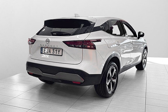 Nissan Qashqai 4 of 17