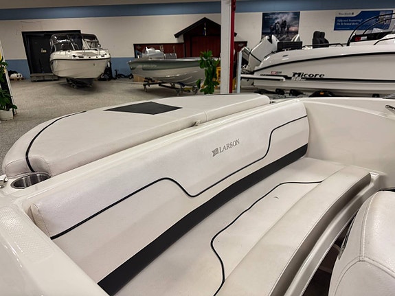 Larson LX 710 Mercruiser 3,0 MPI 7 of 9