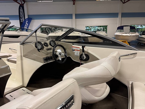 Larson LX 710 Mercruiser 3,0 MPI 5 of 9