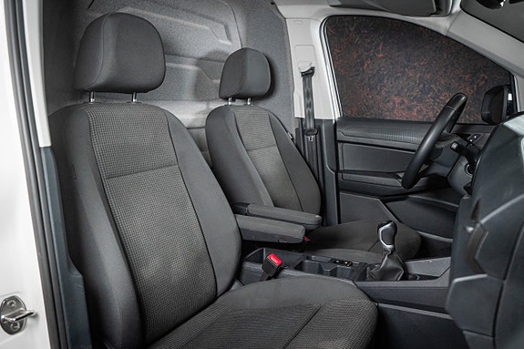 Volkswagen Caddy Maxi 25 of 26