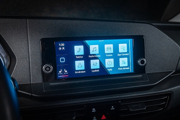 Volkswagen Caddy Maxi 22 of 26
