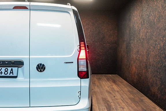 Volkswagen Caddy Maxi 11 of 26
