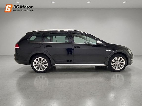 Volkswagen Golf Alltrack 7 of 22
