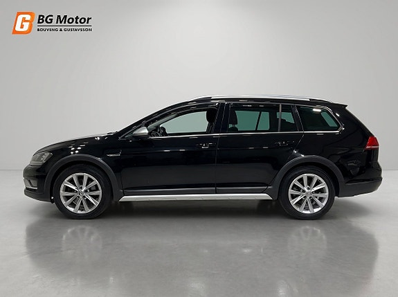 Volkswagen Golf Alltrack 3 of 22