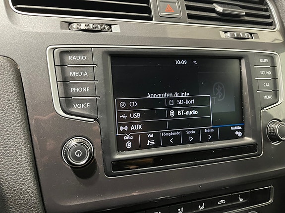 Volkswagen Golf Alltrack 21 of 22