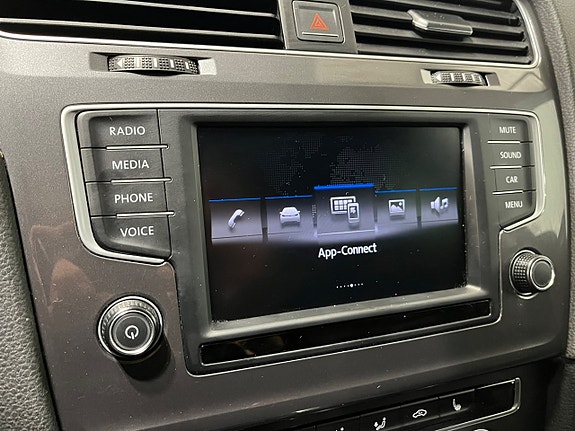 Volkswagen Golf Alltrack 20 of 22