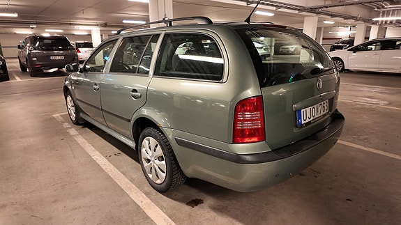 Skoda Octavia 3 of 10