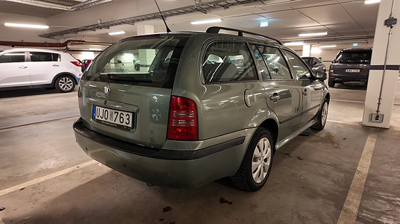 Skoda Octavia 4 of 10
