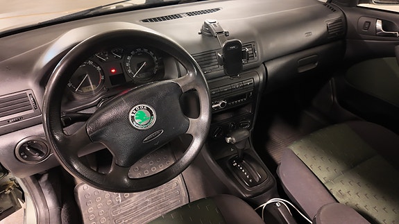 Skoda Octavia 6 of 10