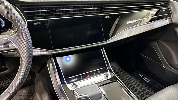 Audi Q7 12 of 13