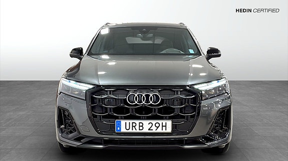 Audi Q7 8 of 13