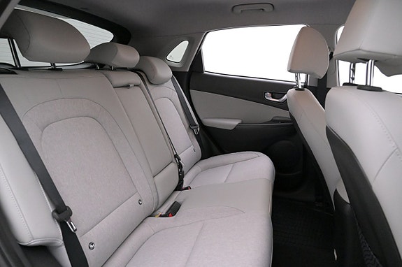 Hyundai Kona 22 of 27