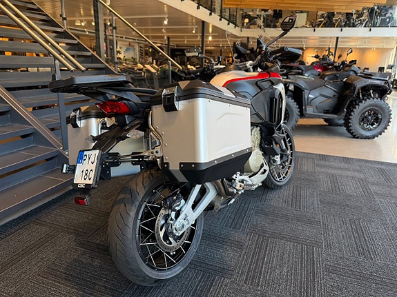 Ducati Multistrada V4 Rally Full Adventure 3 of 11