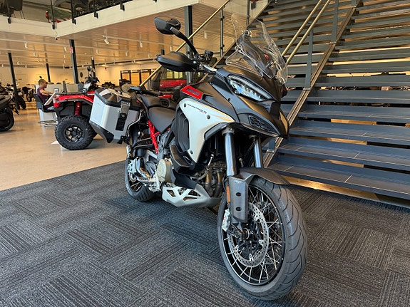 Ducati Multistrada V4 Rally Full Adventure 2 of 11