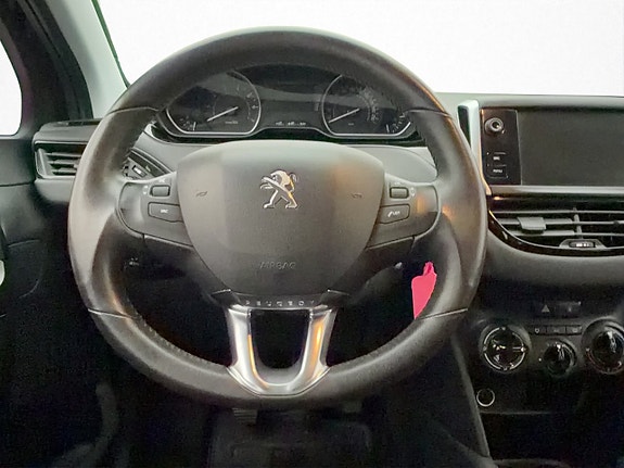 Peugeot 208 10 of 23