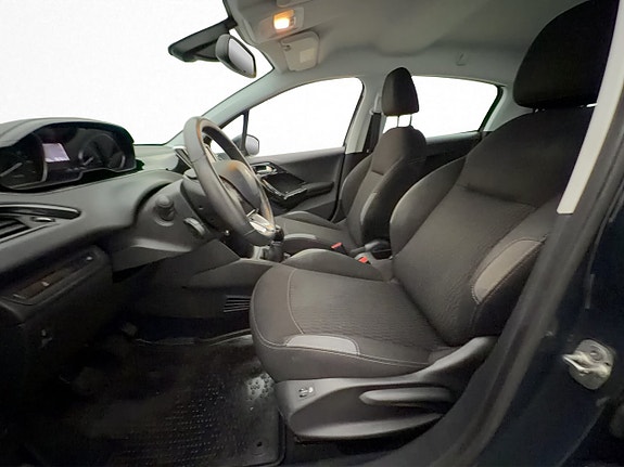Peugeot 208 9 of 23