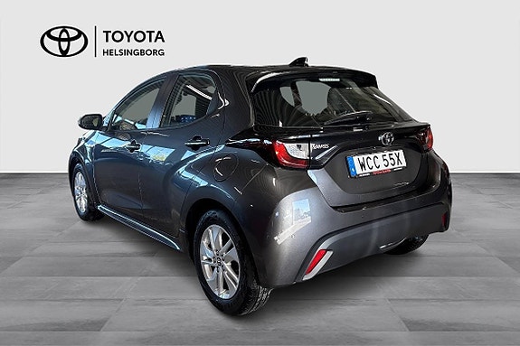 Toyota Yaris 6 of 11
