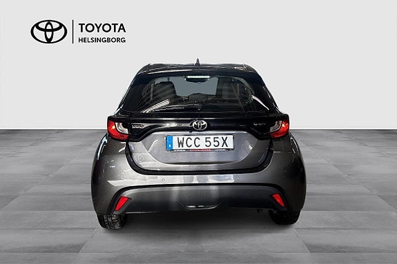 Toyota Yaris 5 of 11