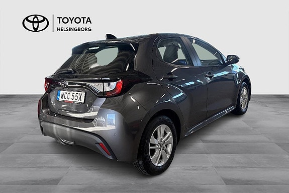 Toyota Yaris 4 of 11