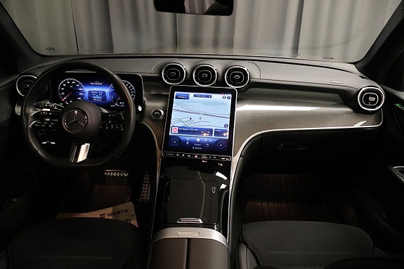 Mercedes-Benz GLC300 e 14 of 23