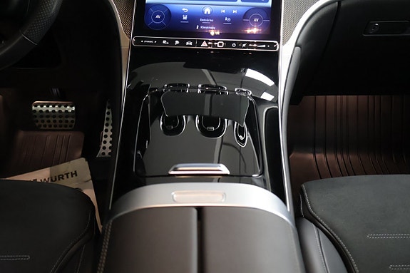 Mercedes-Benz GLC300 e 21 of 23