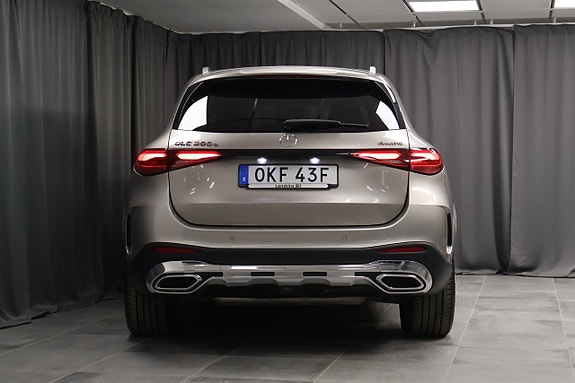 Mercedes-Benz GLC300 e 4 of 23