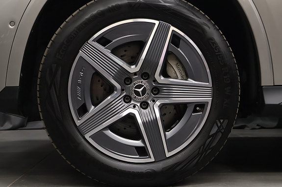 Mercedes-Benz GLC300 e 6 of 23