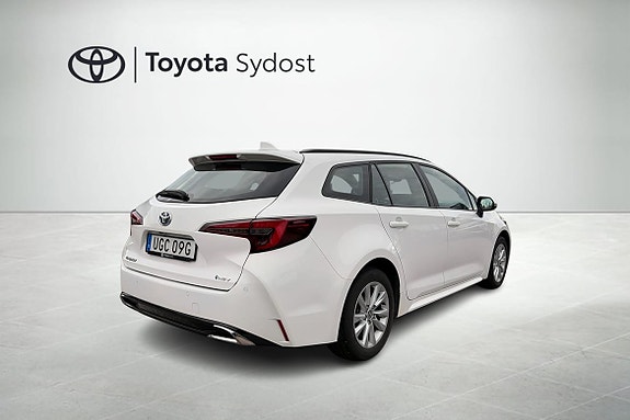 Toyota Corolla 3 of 21