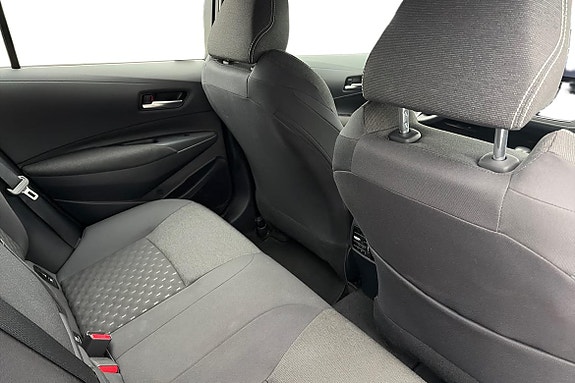 Toyota Corolla 8 of 21