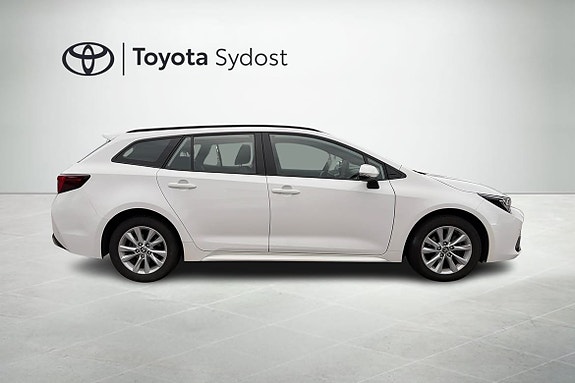 Toyota Corolla 17 of 21