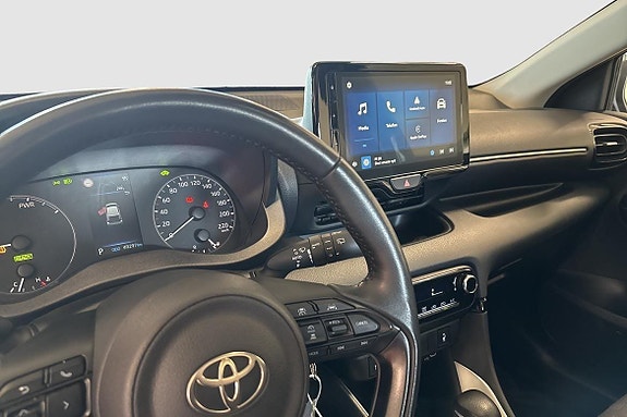 Toyota Yaris 8 of 12