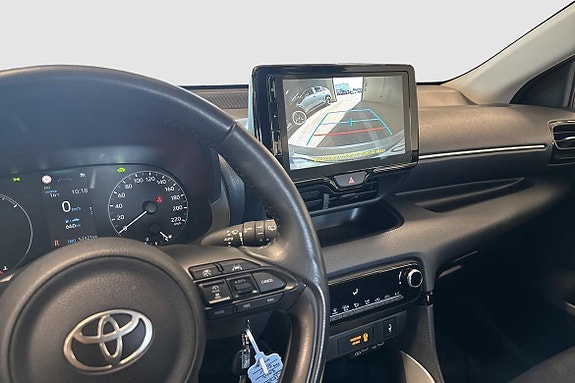 Toyota Yaris 7 of 12