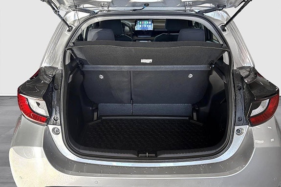 Toyota Yaris 11 of 12
