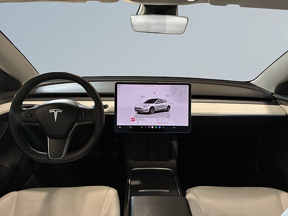 Tesla Model 3 8 of 20
