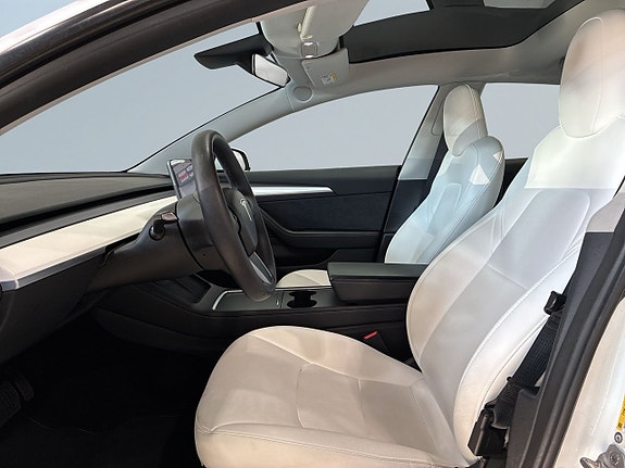 Tesla Model 3 7 of 20