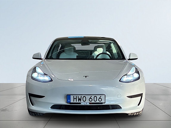 Tesla Model 3 2 of 20