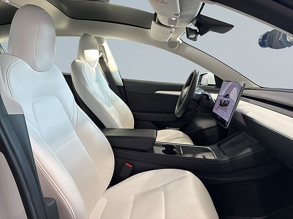 Tesla Model 3 10 of 20