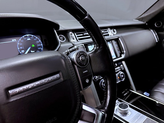 Land Rover Range Rover 15 of 26