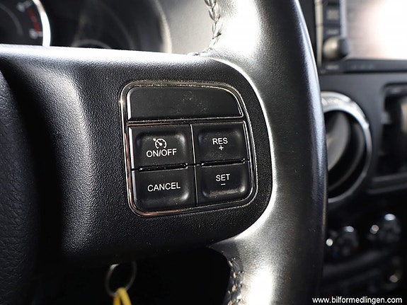 Jeep Wrangler 10 of 27